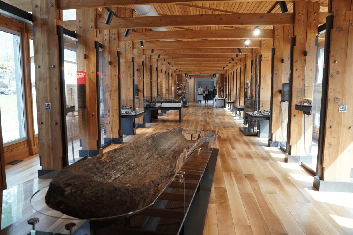 Blick auf den Museumsinnenraum in Ledro