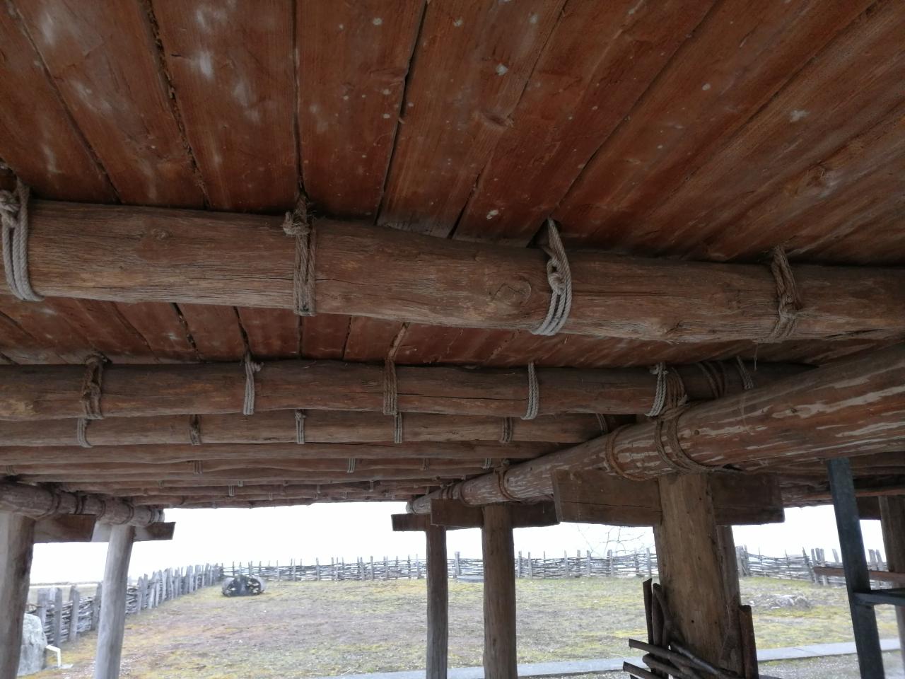 Ein Bau aus Holz 