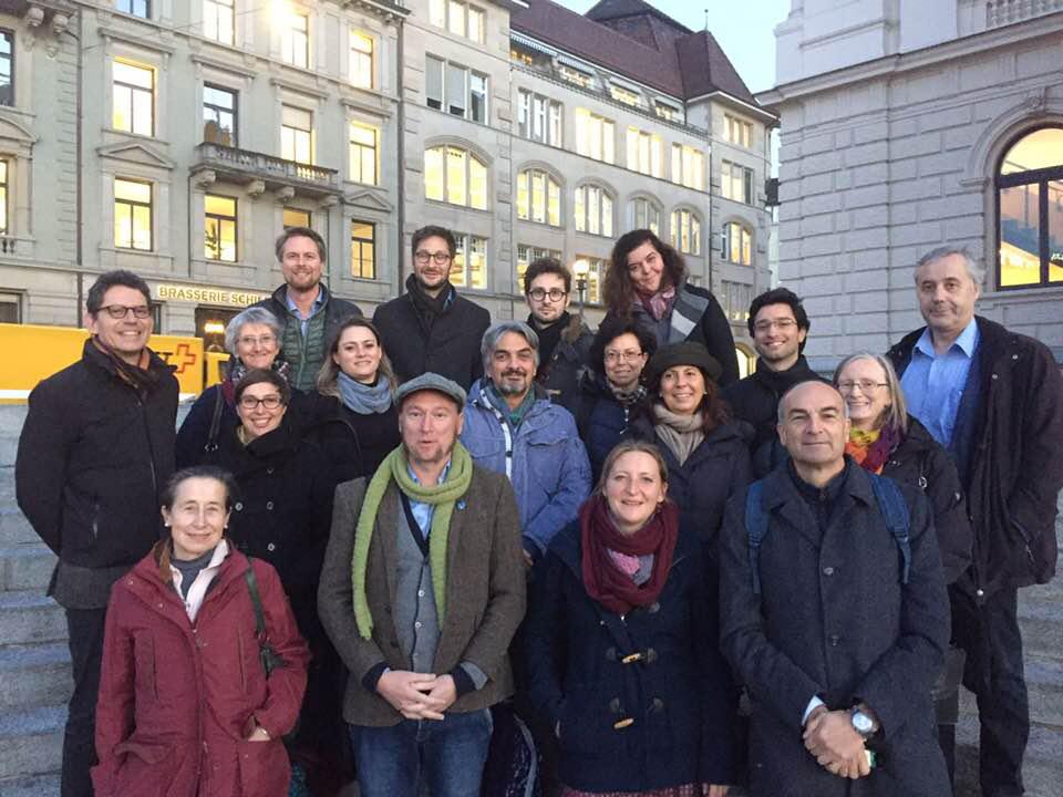 Ein Gruppenfoto der Teilnehmer in Zürich