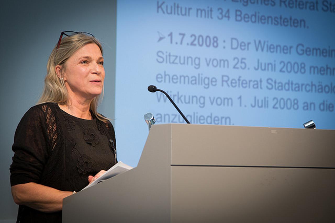 Karin Fischer-Ausserer am Rednerpult