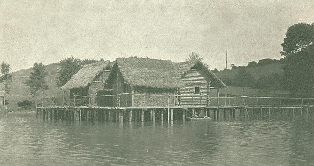Das 1922 zerstörte Pfahlbaumuseumsdorf von Kammer/Attersee