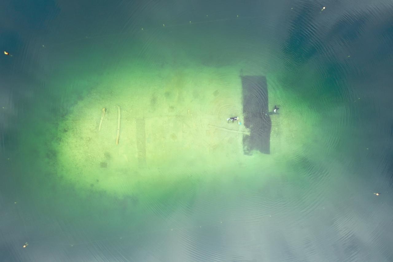 UNESCO-Welterbestätte im Keutchacher See aus der Luft 