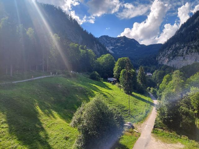 Das Hochtal von Hallstatt mit seinem berühmten aber unsichtbaren Gräberfeld.