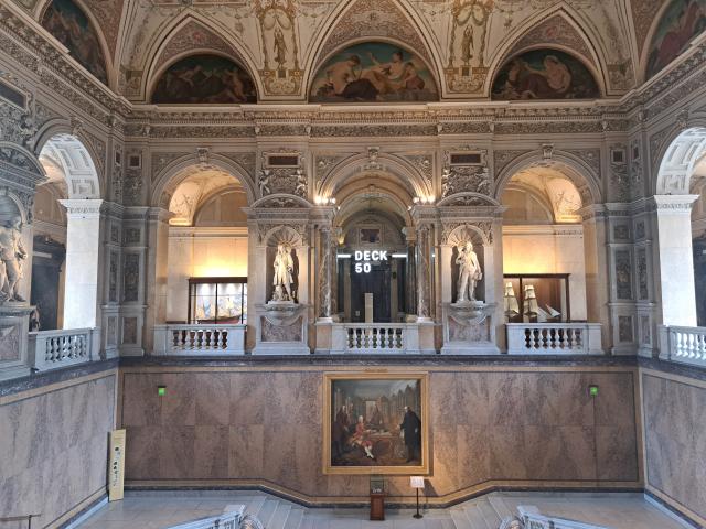 Aufgang Deck50 im NHM Wien 