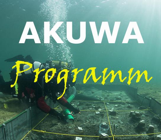 Schriftzug "AKUWA Programm", im Hintergrund sieht man einen Taucher in einem Unterwasserschnitt