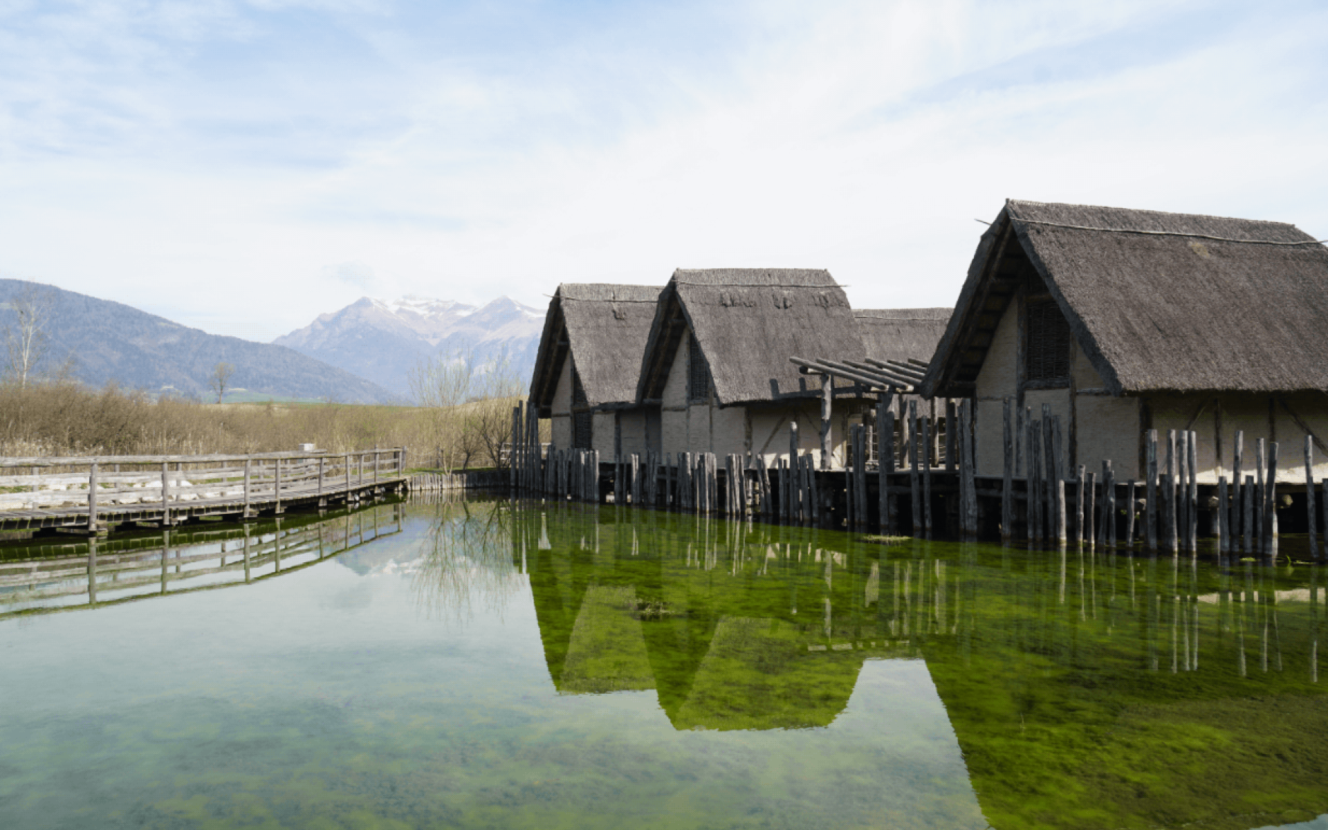 Häuser des Parco Archeo Natura di Fiavé 