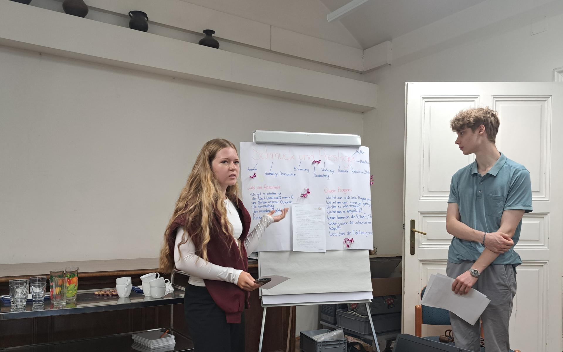 Präsentation von Kristina und Simon