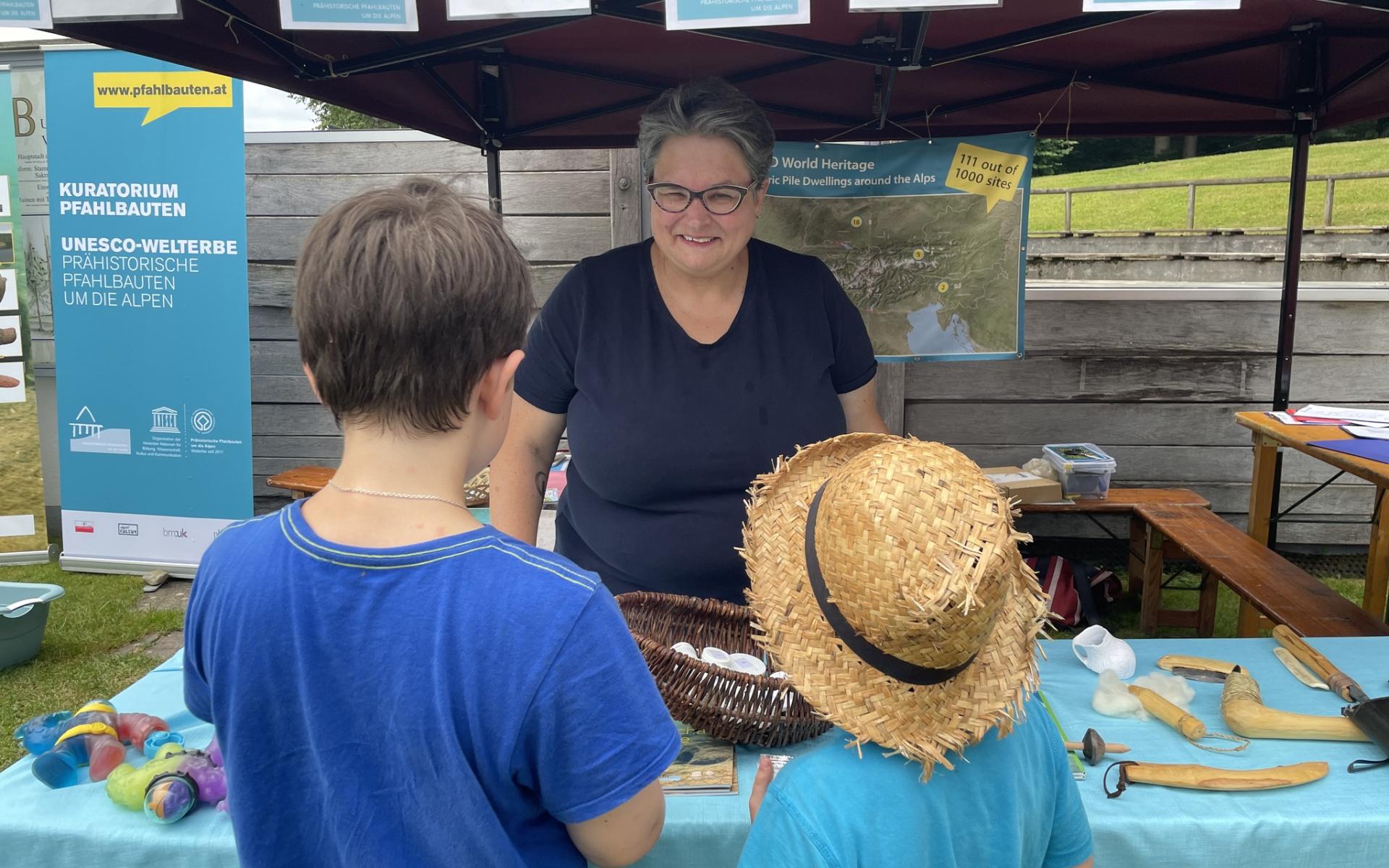 Infostand des Kuratorium Pfahlbauten