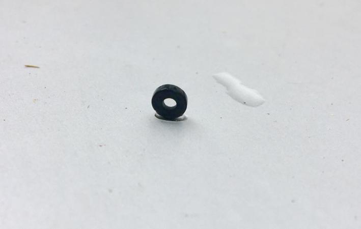 Schwarze Perle aus Mooswinkel. (Bild: OÖLM - Kuratorium Pfahlbauten)